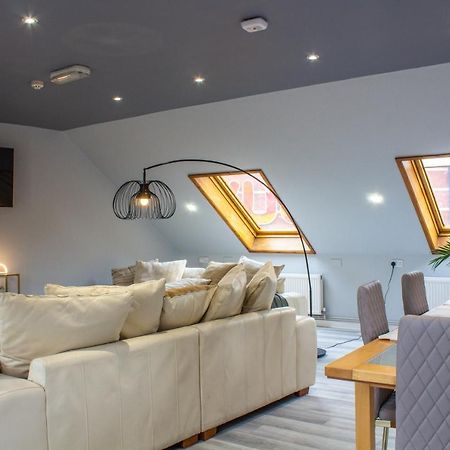The Loft At Utopia Penthouse By M-Groupsa 斯旺西 外观 照片